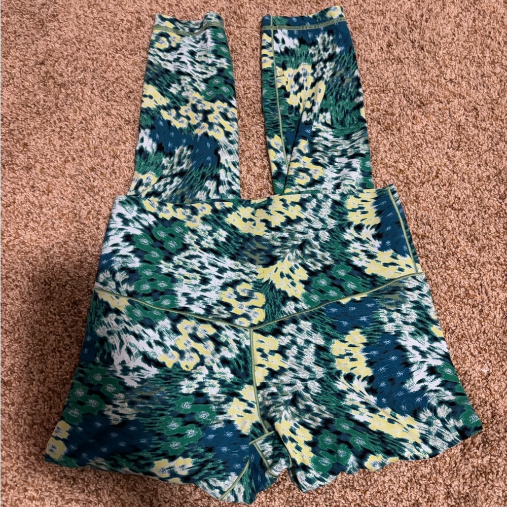 Offline by Aerie Real Me Xtra Hold Patterned Leggings!